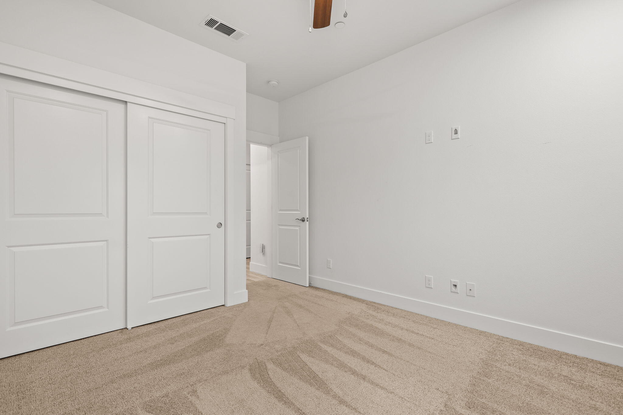 1376 Fitz Place Redding, CA 96003 - Photo 12 of 25 Bedroom