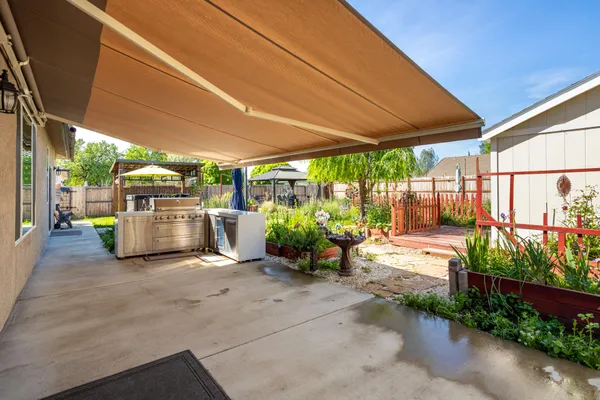 $529,900 | 1376 Fitz Place, Redding, CA 96003