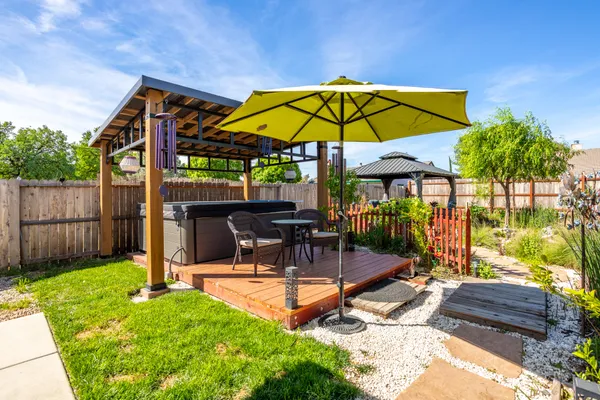 $529,900 | 1376 Fitz Place, Redding, CA 96003