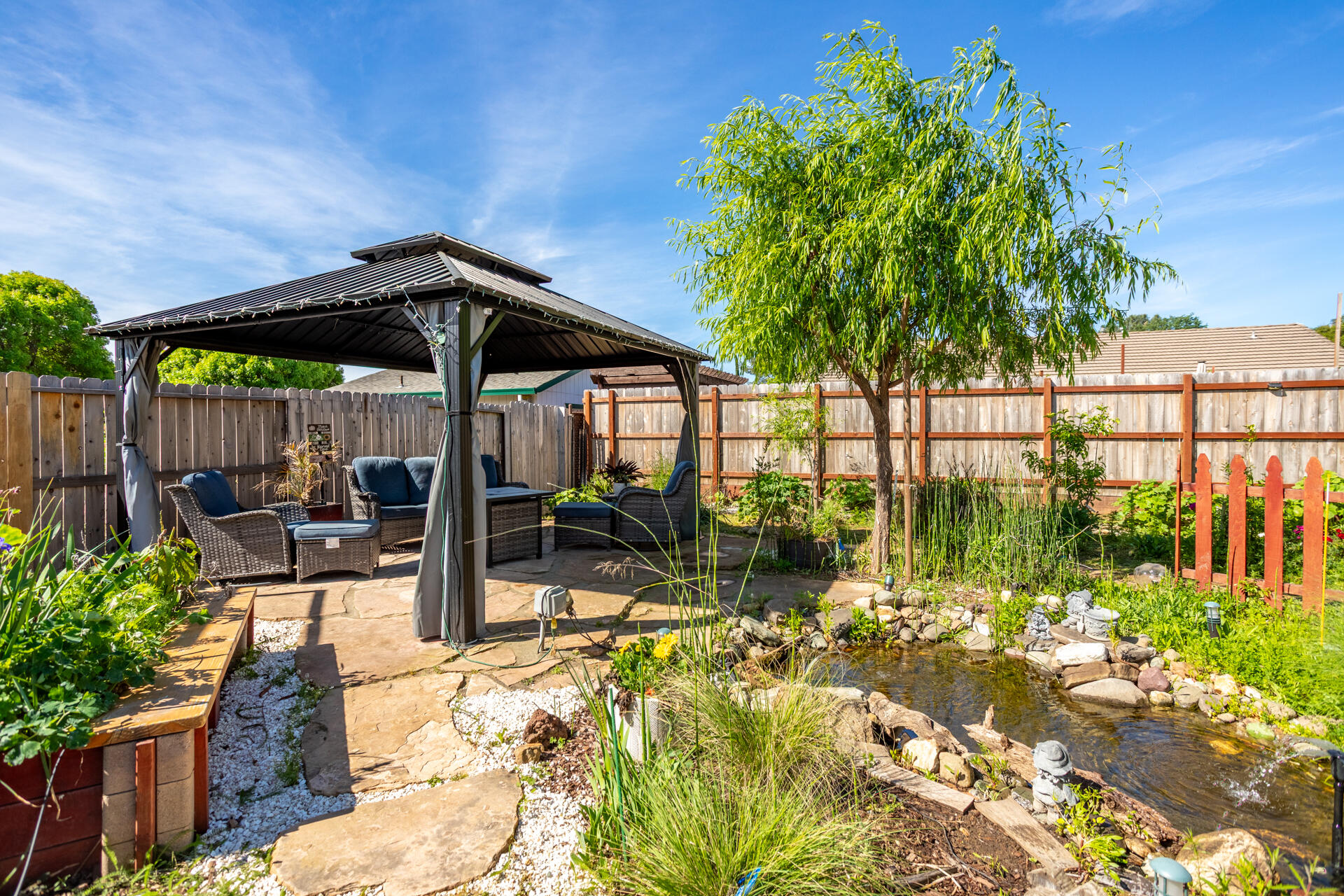 1376 Fitz Place Redding, CA 96003 - Photo 18 of 25 Yard