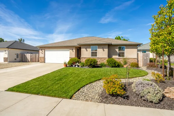 $529,900 | 1376 Fitz Place, Redding, CA 96003