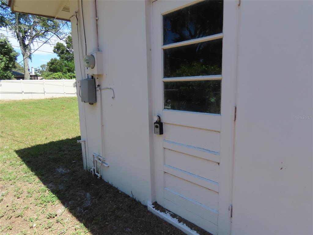 802 13th Avenue Southwest Largo, FL 33770 - Photo 3 of 25 Gallery Image 3