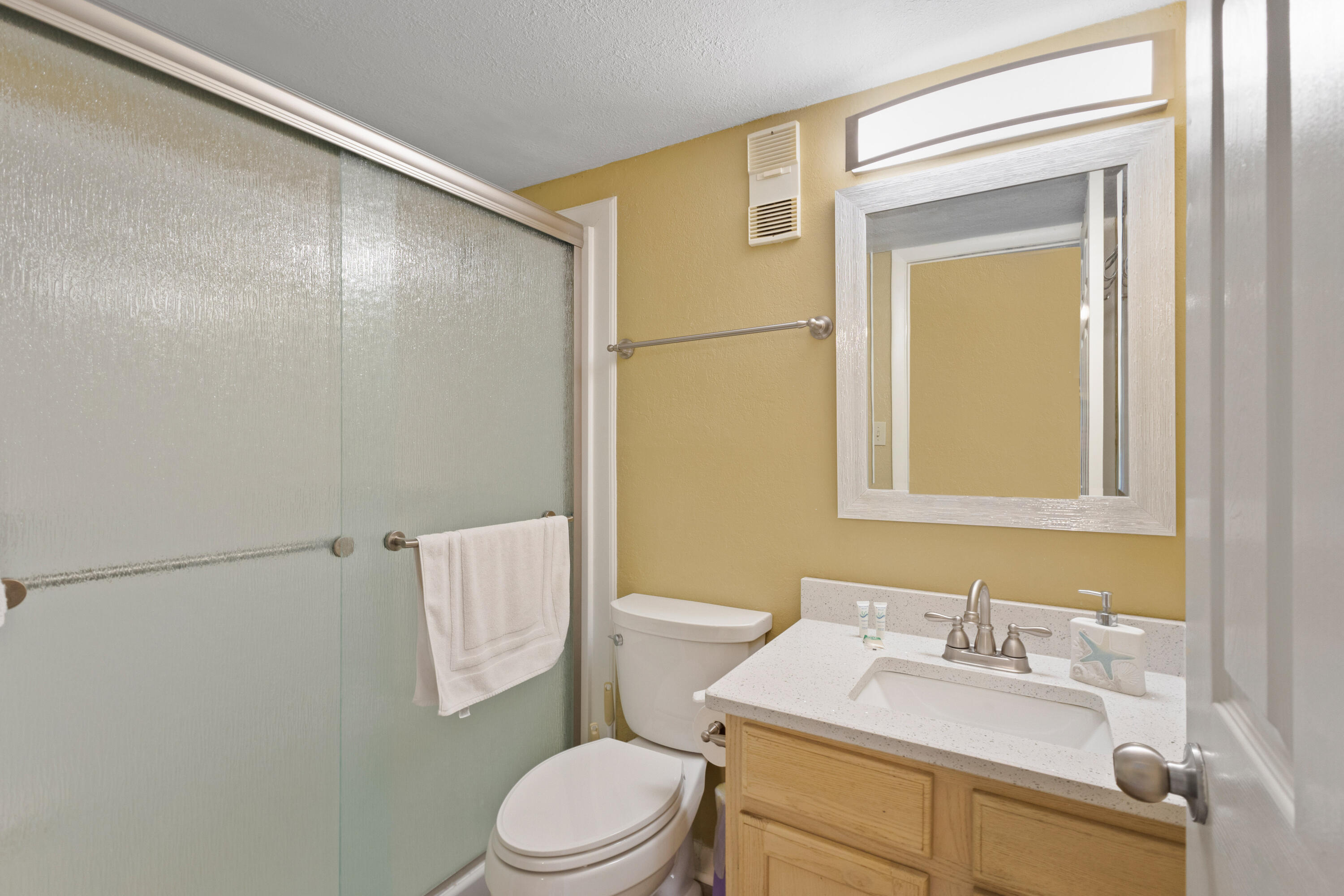 790 Santa Rosa Boulevard, Unit 206 Fort Walton Beach, FL 32548 - Photo 23 of 44 Bath 2 across from laundry