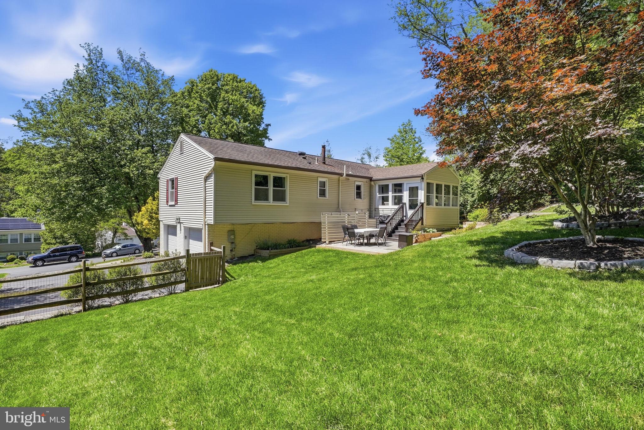 1811 Cranberry Lane Reston, VA 20191 - Photo 31 of 36 Expansive Fenced Backyard