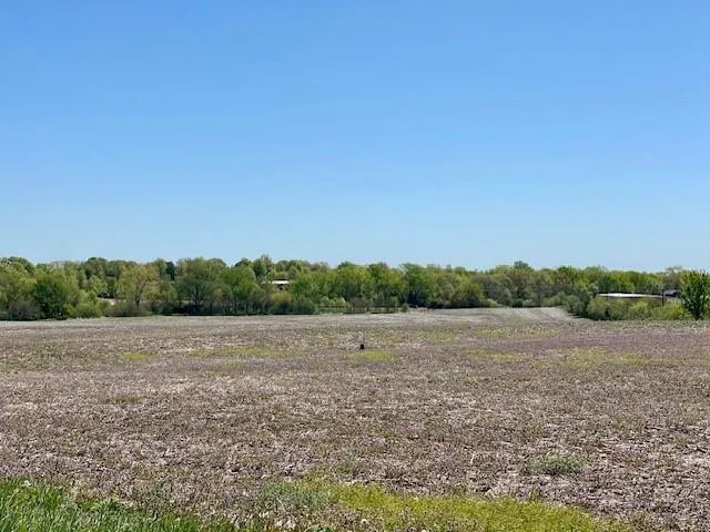 $440,000 | 10 Southwest A Sw 169th Highway, Trimble, MO 64492