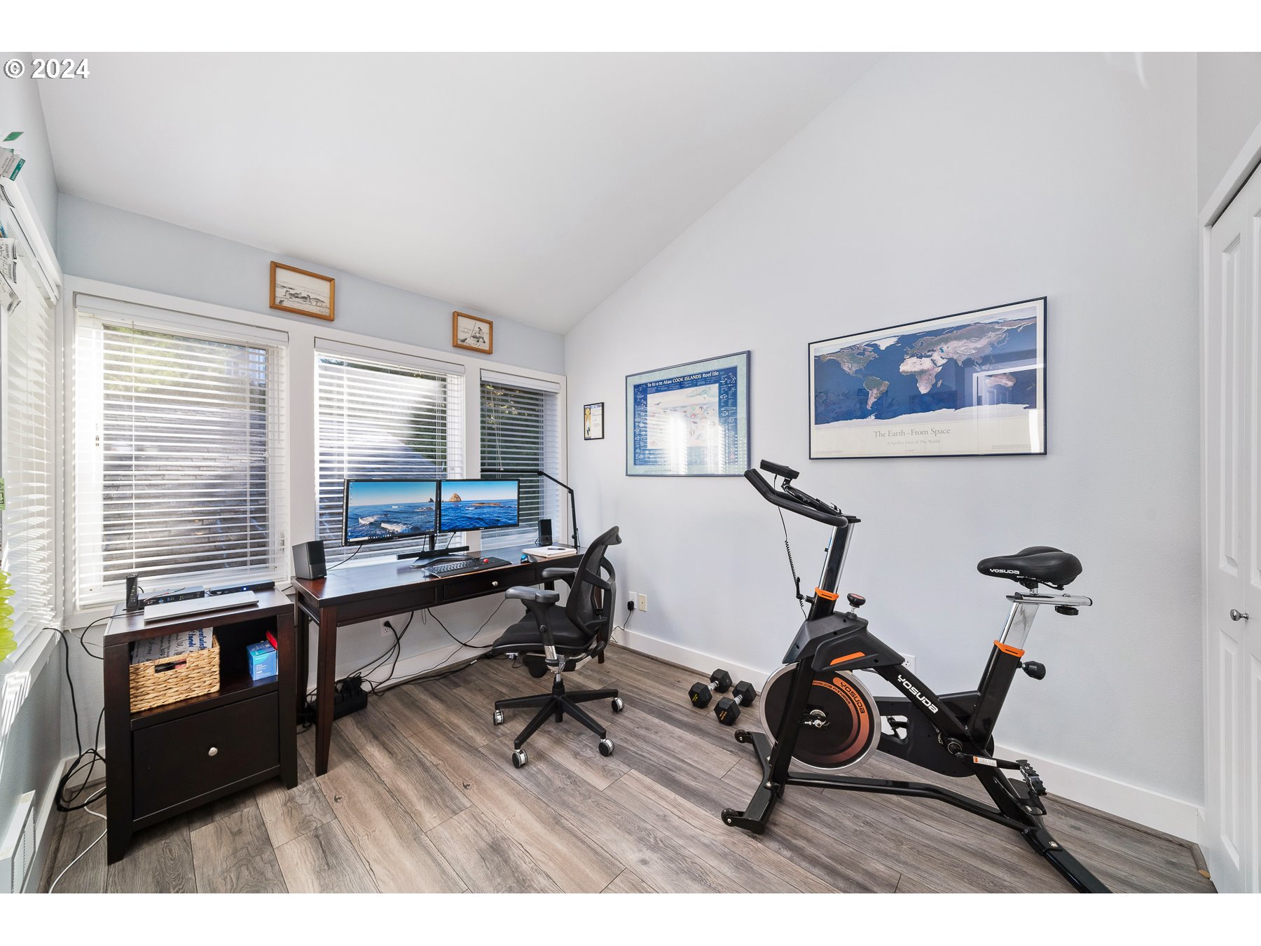 505 Capes Drive, Unit 5 Oceanside, OR 97141 - Photo 21 of 37 a room with furniture