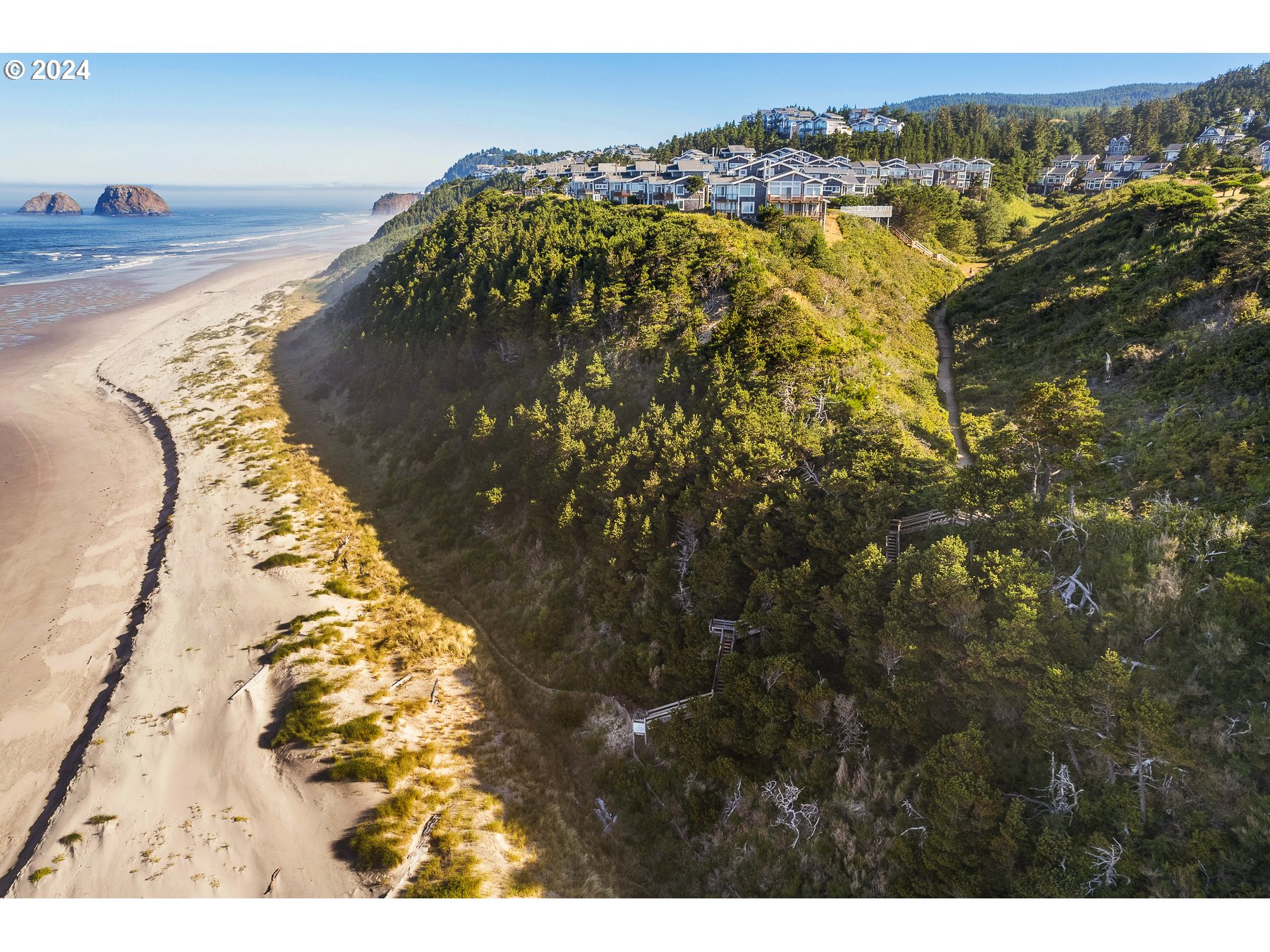 505 Capes Drive, Unit 5 Oceanside, OR 97141 - Photo 32 of 37 a view of swimming pool