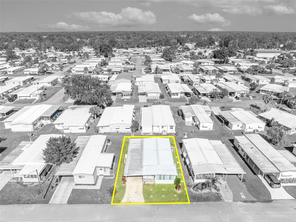 223 Paradise Leesburg, FL 34788 - Photo 25 of 43 a view of residential houses with outdoor space