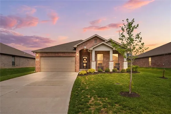 $500,000 | 22662 West 89th Street, Lenexa, KS 66227