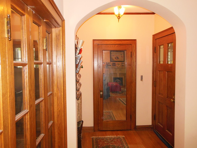 515 North Spring Street Elgin, IL 60120 - Photo 13 of 25 Gallery Image 13