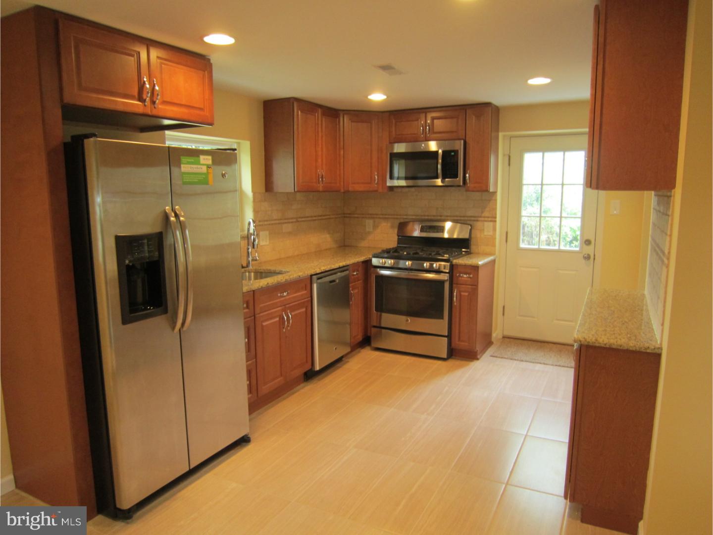 1215 Bruce Road Oreland, PA 19075 - Photo 5 of 25 Gallery Image 5