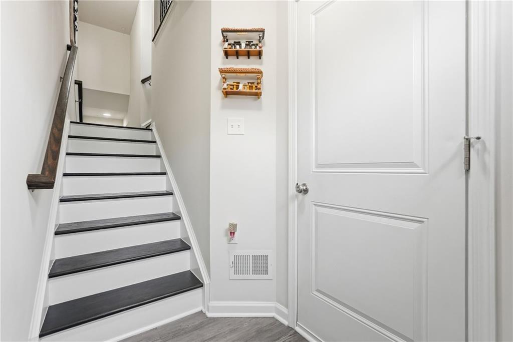 103 John Street Washington, PA 15301 - Photo 30 of 39 a view of entryway