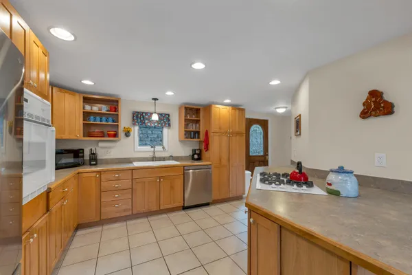 $669,000 | 16 Ridge Road, Barnstead, NH 03225