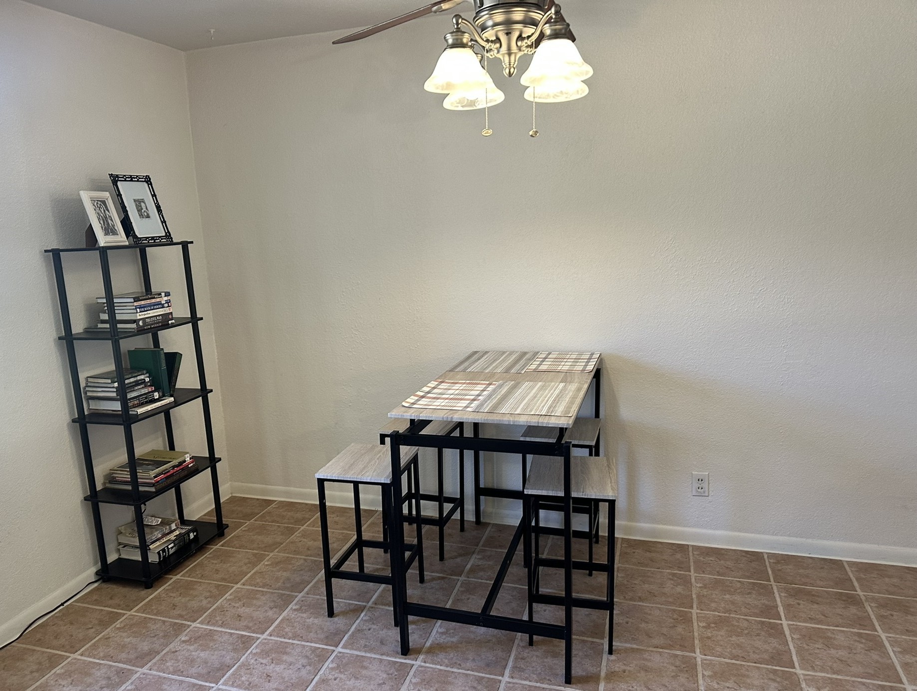 4527 Ridgeway Drive, Unit B Los Alamos, NM 87544 - Photo 5 of 25