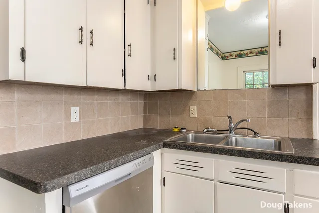 $339,900 | 212 56th Street Southwest, Wyoming, MI 49548