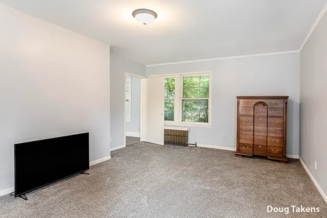 $339,900 | 212 56th Street Southwest, Wyoming, MI 49548