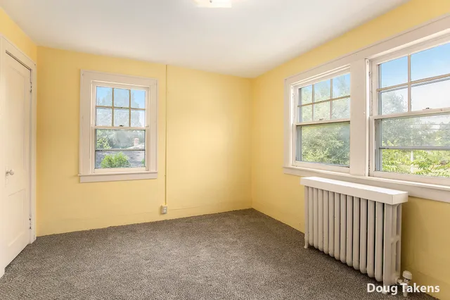 $339,900 | 212 56th Street Southwest, Wyoming, MI 49548