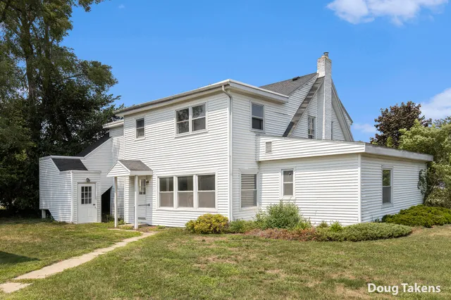 $339,900 | 212 56th Street Southwest, Wyoming, MI 49548