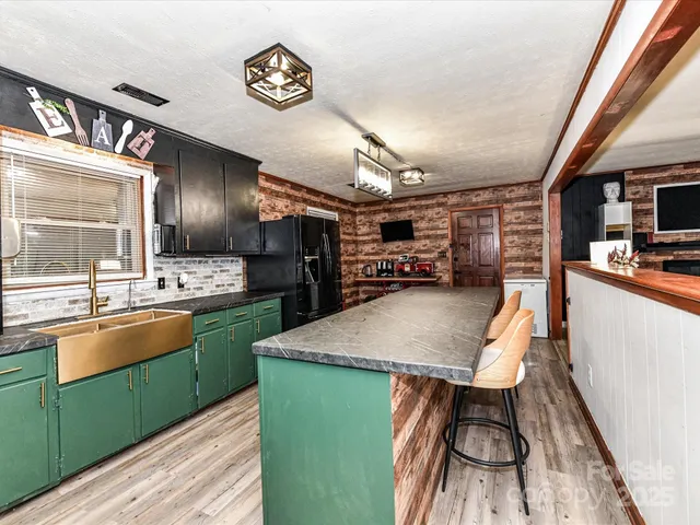 $350,000 | 4500 Matthews-Mint Hill Road, Matthews, NC 28105