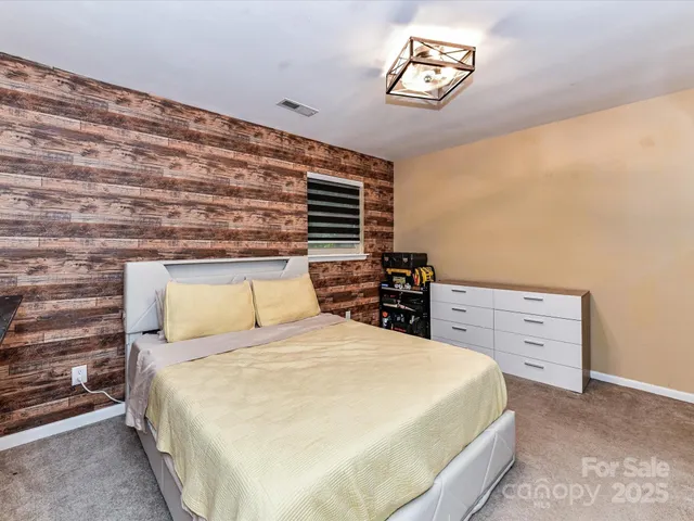 $350,000 | 4500 Matthews-Mint Hill Road, Matthews, NC 28105