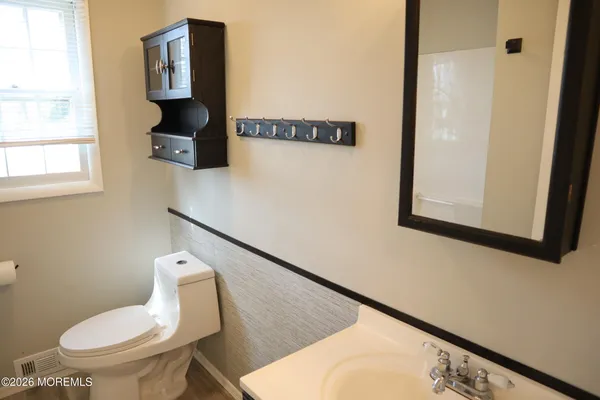 $2,950 | 721 Burnt Tavern Road, Unit D, Point Pleasant, NJ 08742