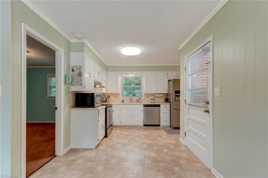134 Meadow Brook Road Reidsville, NC 27320 - Photo 13 of 35