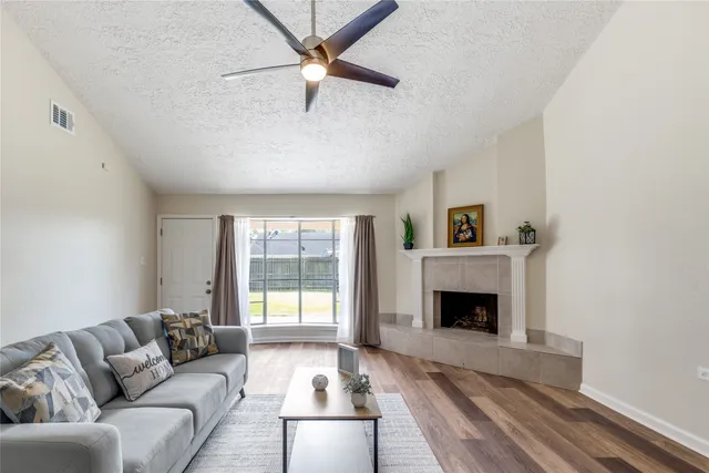 $239,999 | 6731 Cloud Swept Lane, Houston, TX 77086