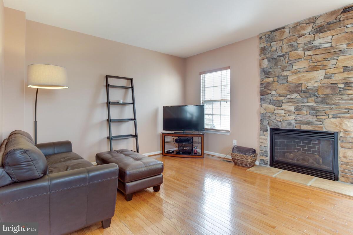 73 Two Rivers Drive Edgewater, MD 21037 - Photo 14 of 35 Family Room