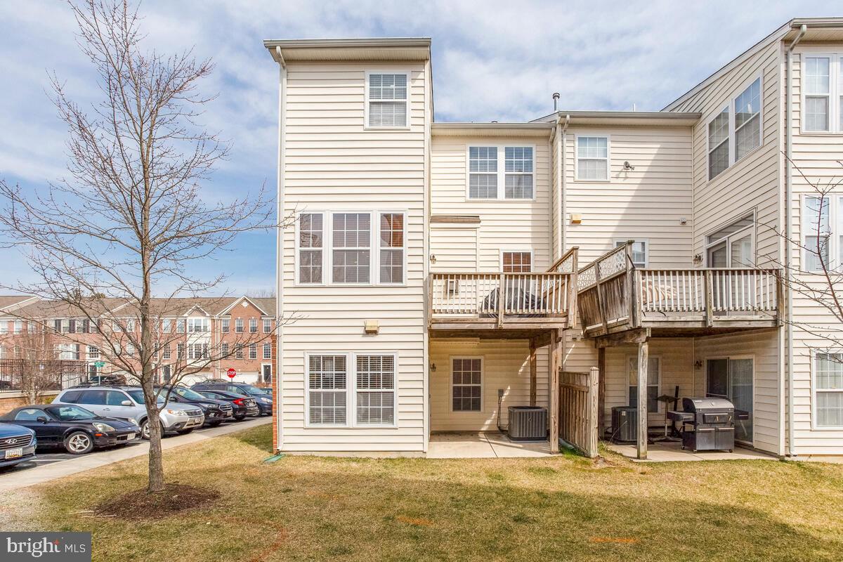 73 Two Rivers Drive Edgewater, MD 21037 - Photo 31 of 35 Deck and Patio