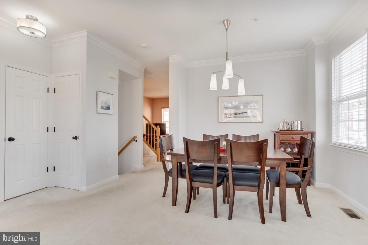 73 Two Rivers Drive Edgewater, MD 21037 - Photo 6 of 35 Dining Area