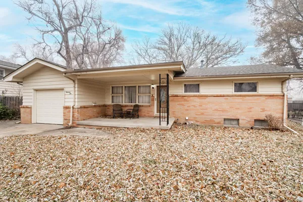 $130,000 | 1310 North Lakeview Drive, Derby, KS 67037