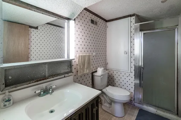 $130,000 | 1310 North Lakeview Drive, Derby, KS 67037