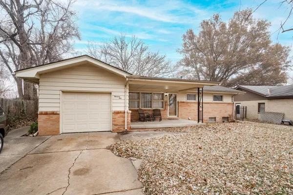 $130,000 | 1310 North Lakeview Drive, Derby, KS 67037