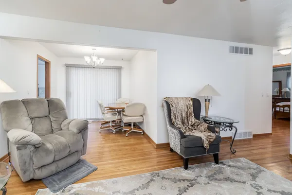 $130,000 | 1310 North Lakeview Drive, Derby, KS 67037