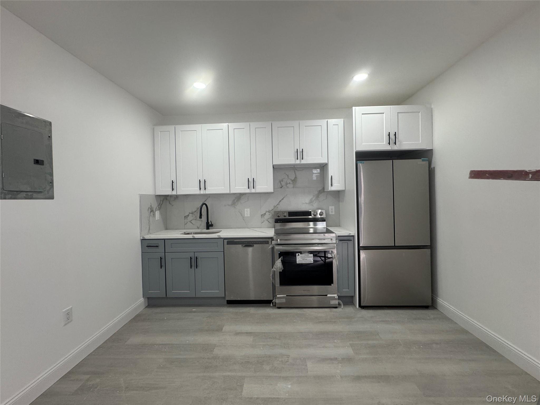 92-09 88th Avenue Queens, NY 11421 - Photo 22 of 37