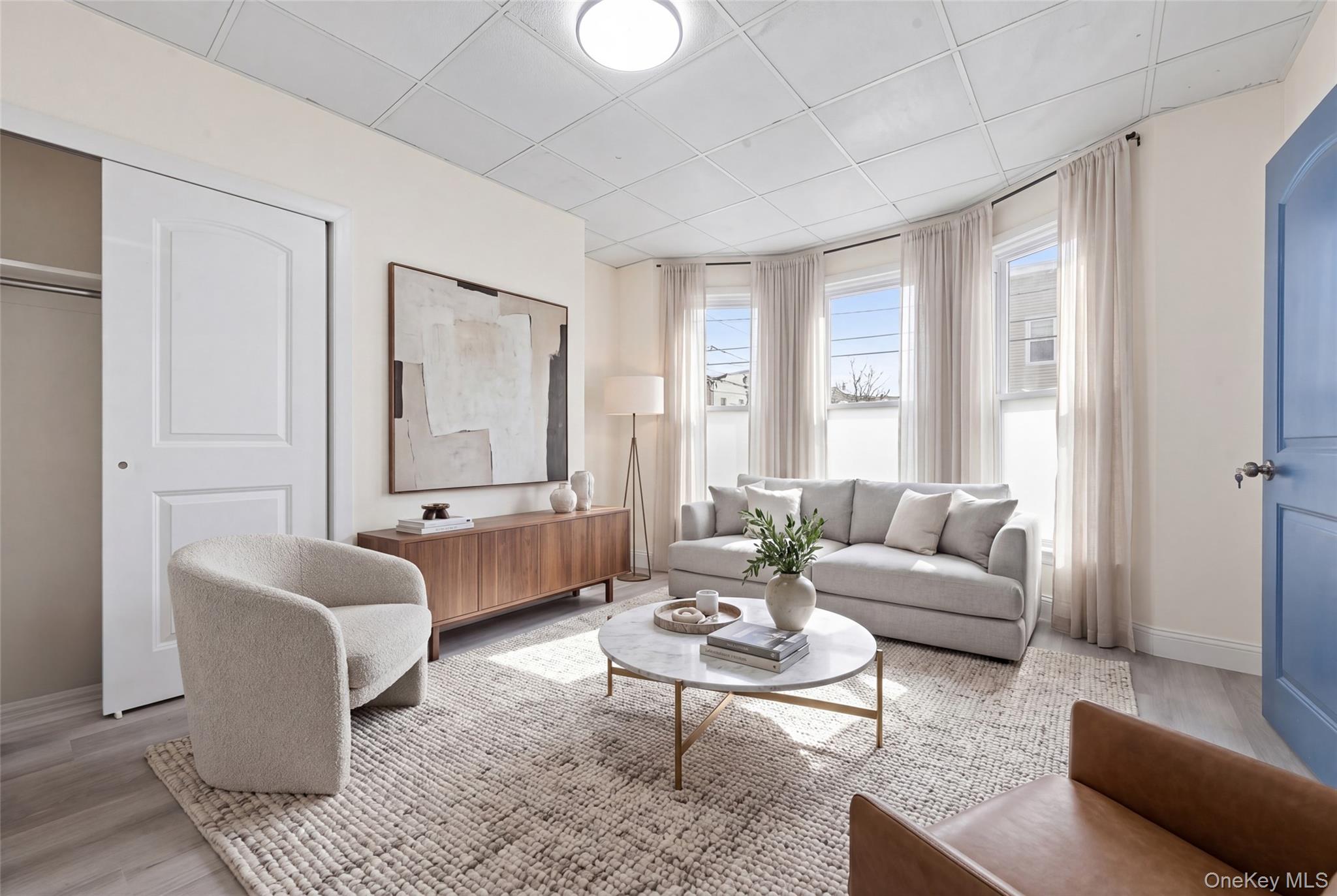 92-09 88th Avenue Queens, NY 11421 - Photo 4 of 37