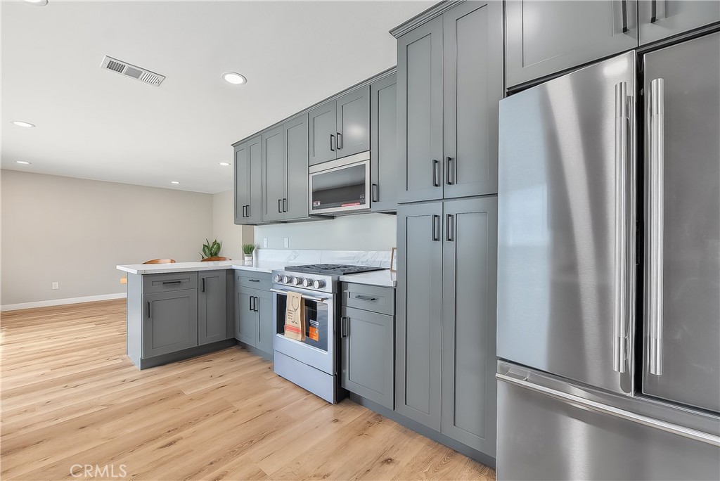 286 West Renwick Road Azusa, CA 91702 - Photo 9 of 75 NEW KitchenAid fridge