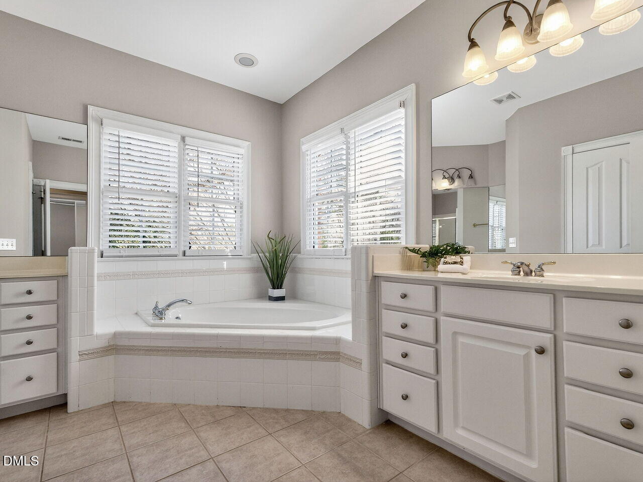 3900 Bentley Bridge Road Raleigh, NC 27612 - Photo 23 of 32 032-1280x960-primary-bath