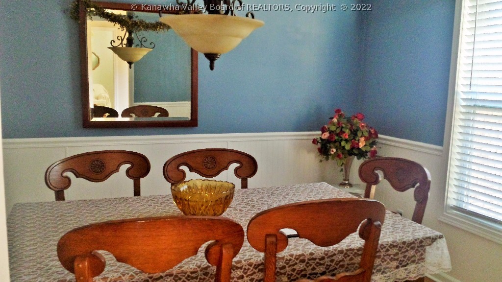 5300 Jericho Road Point Pleasant, WV 25550 - Photo 11 of 26 Formal Dining, Custom Trim, Elegance