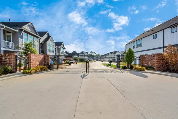 $2,497 | 703 Strawberry Pines Court, Houston, TX 77009