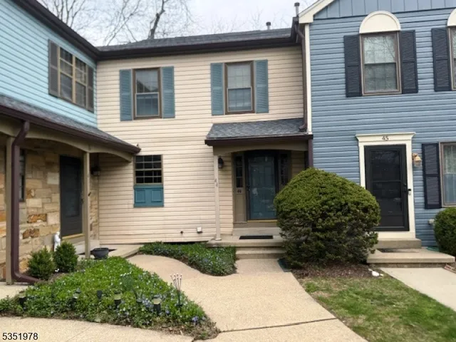 $300,000 | 44 Wood Duck Court, Hackettstown, NJ 07840