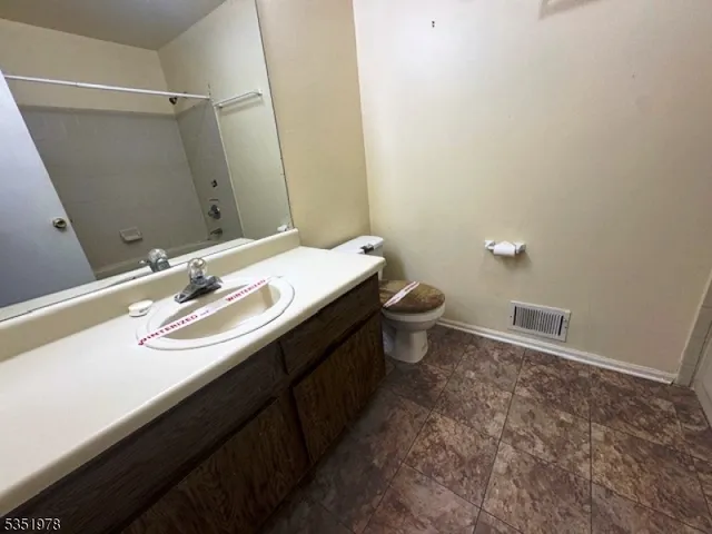 $300,000 | 44 Wood Duck Court, Hackettstown, NJ 07840