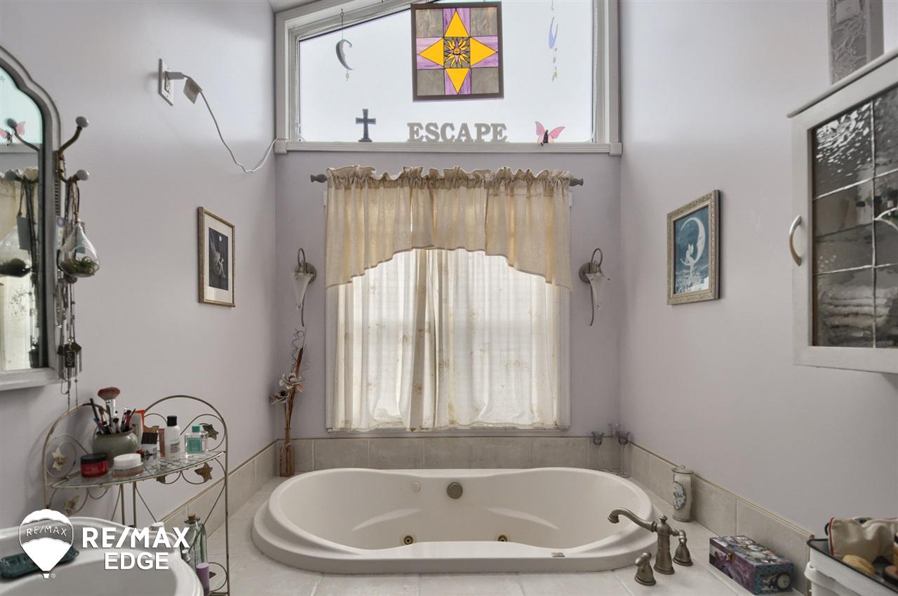 12216 East Maple Road Davison, MI 48423 - Photo 29 of 45 21572841-33.JPG