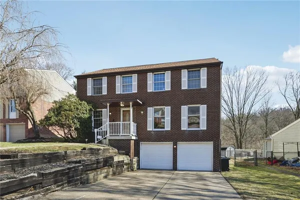 $274,900 | 114 Tangleview Drive, White Oak, PA 15131