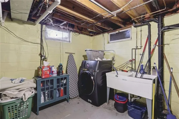 $269,900 | 114 Tangleview Drive, White Oak, PA 15131