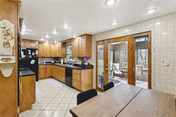 $274,900 | 114 Tangleview Drive, White Oak, PA 15131