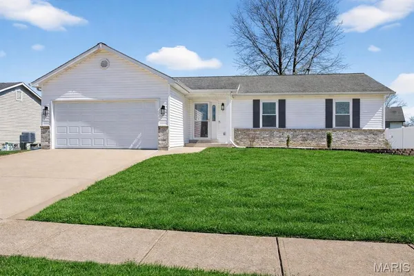 $329,999 | 7412 Cinnamon Teal Drive, O'Fallon, MO 63368