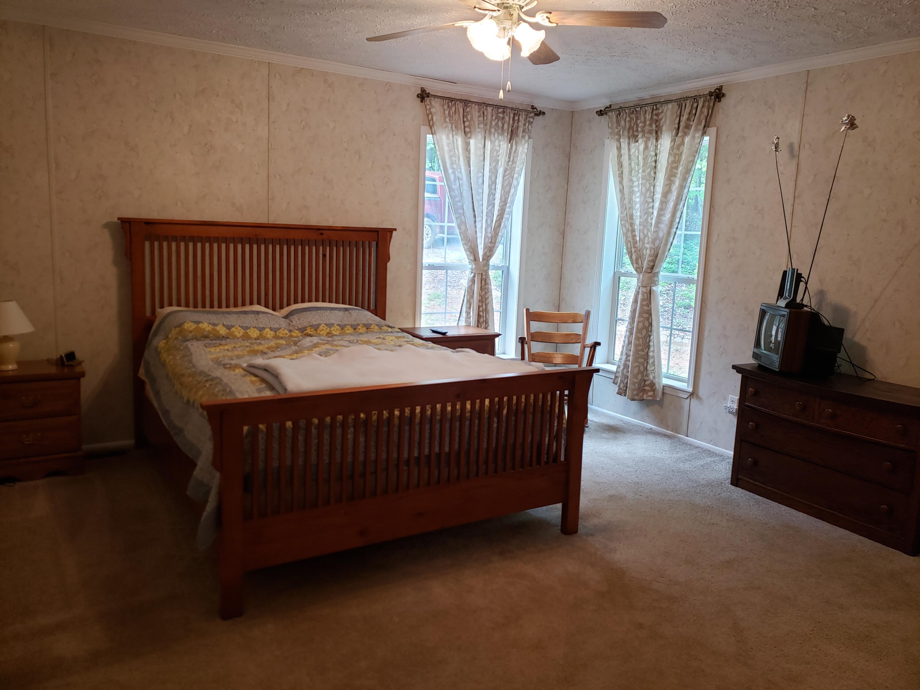 1227 Peaceful Ridge Road Huddleston, VA 24104 - Photo 24 of 59 Master bedroom