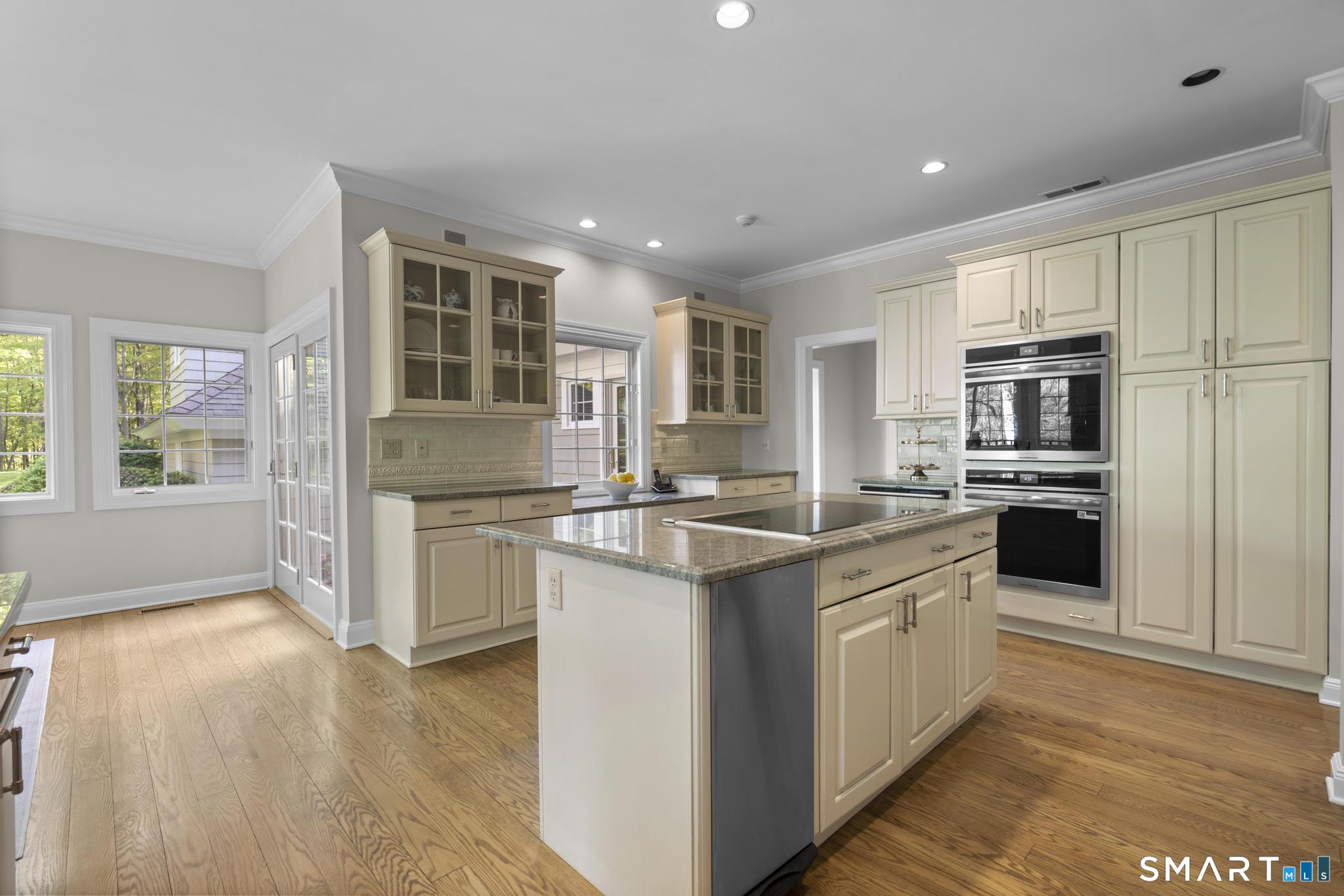 324 Nod Hill Road Wilton, CT 06897 - Photo 9 of 39