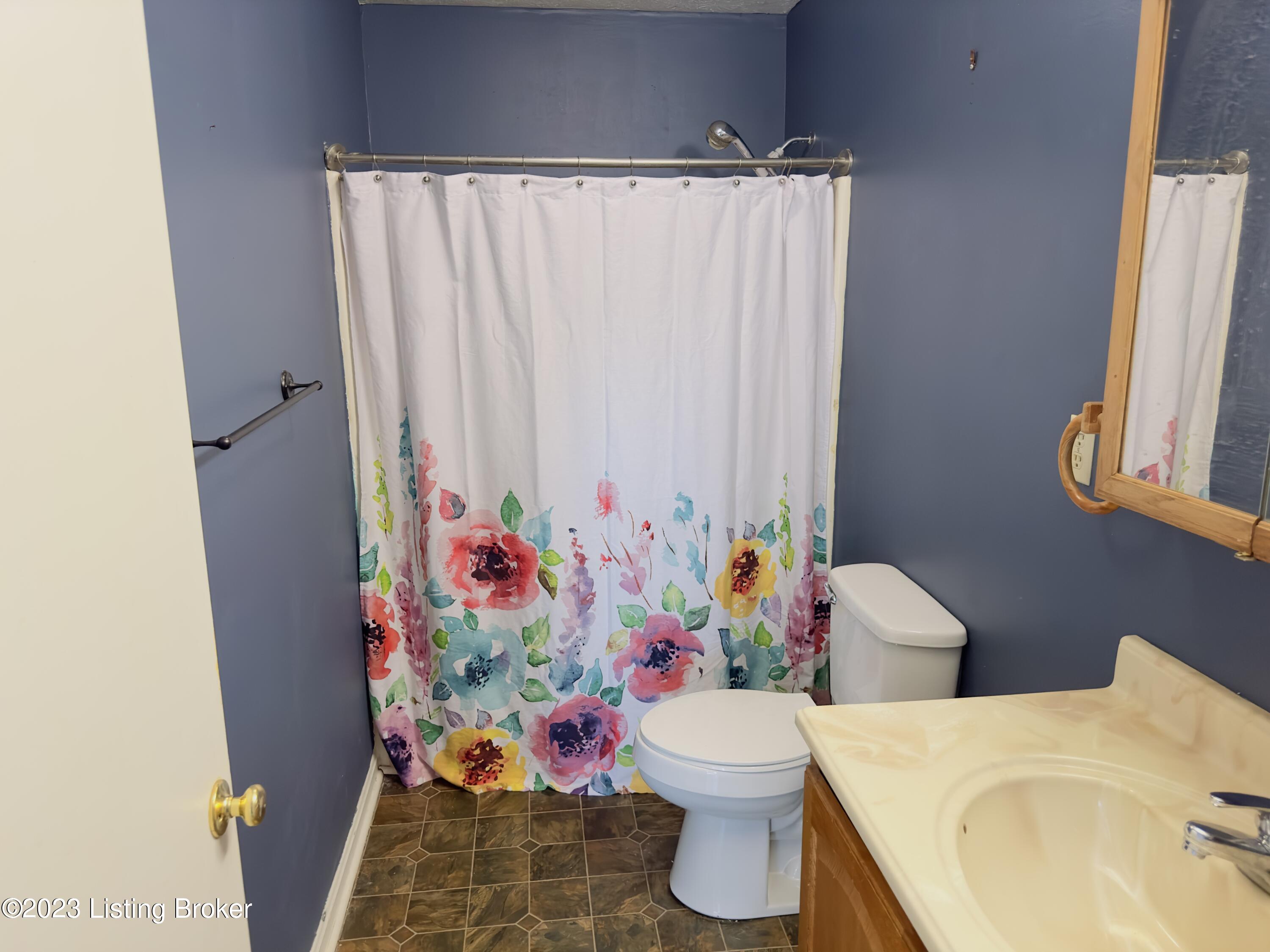 13724 Rineyville Road Vine Grove, KY 40175 - Photo 22 of 45 IMG_4043